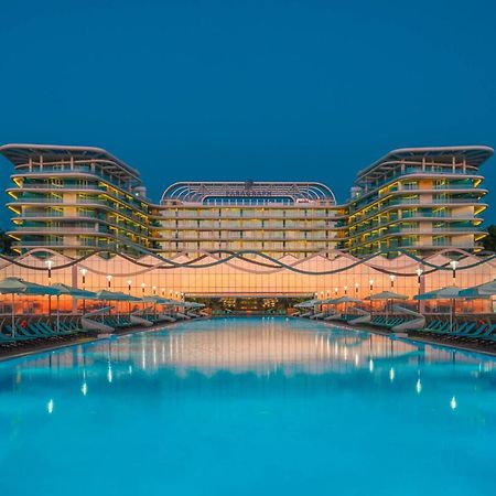 Paragraph Resort & Spa Shekvetili, Autograph Collection Exteriér fotografie The hotel at night