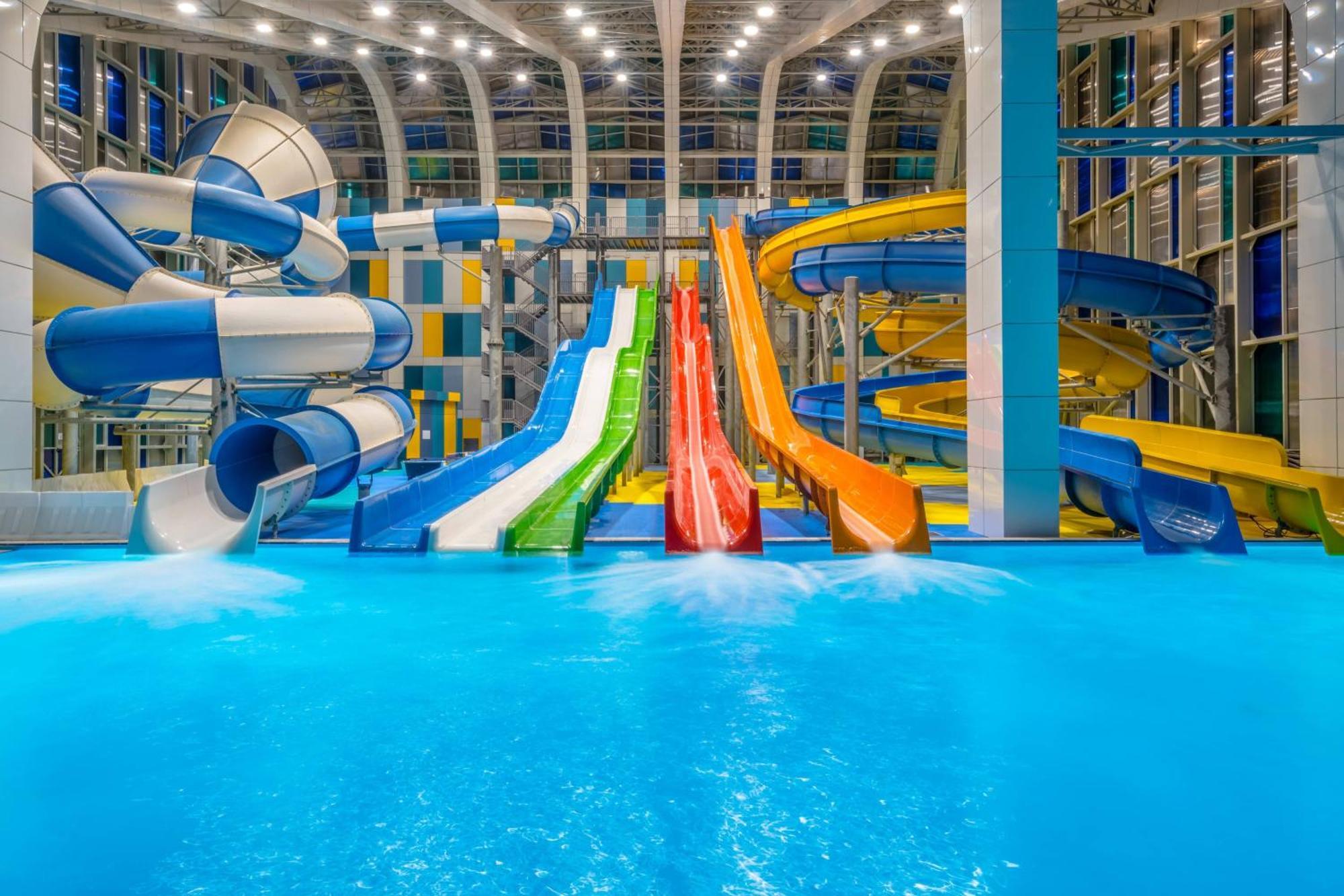 Paragraph Resort & Spa Shekvetili, Autograph Collection Exteriér fotografie Water slides at the water park