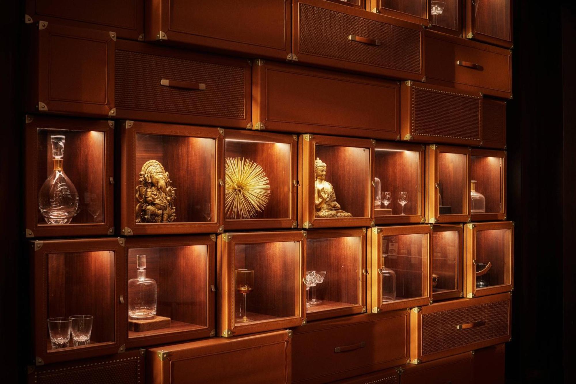 Paragraph Resort & Spa Shekvetili, Autograph Collection Exteriér fotografie A wall of the bar