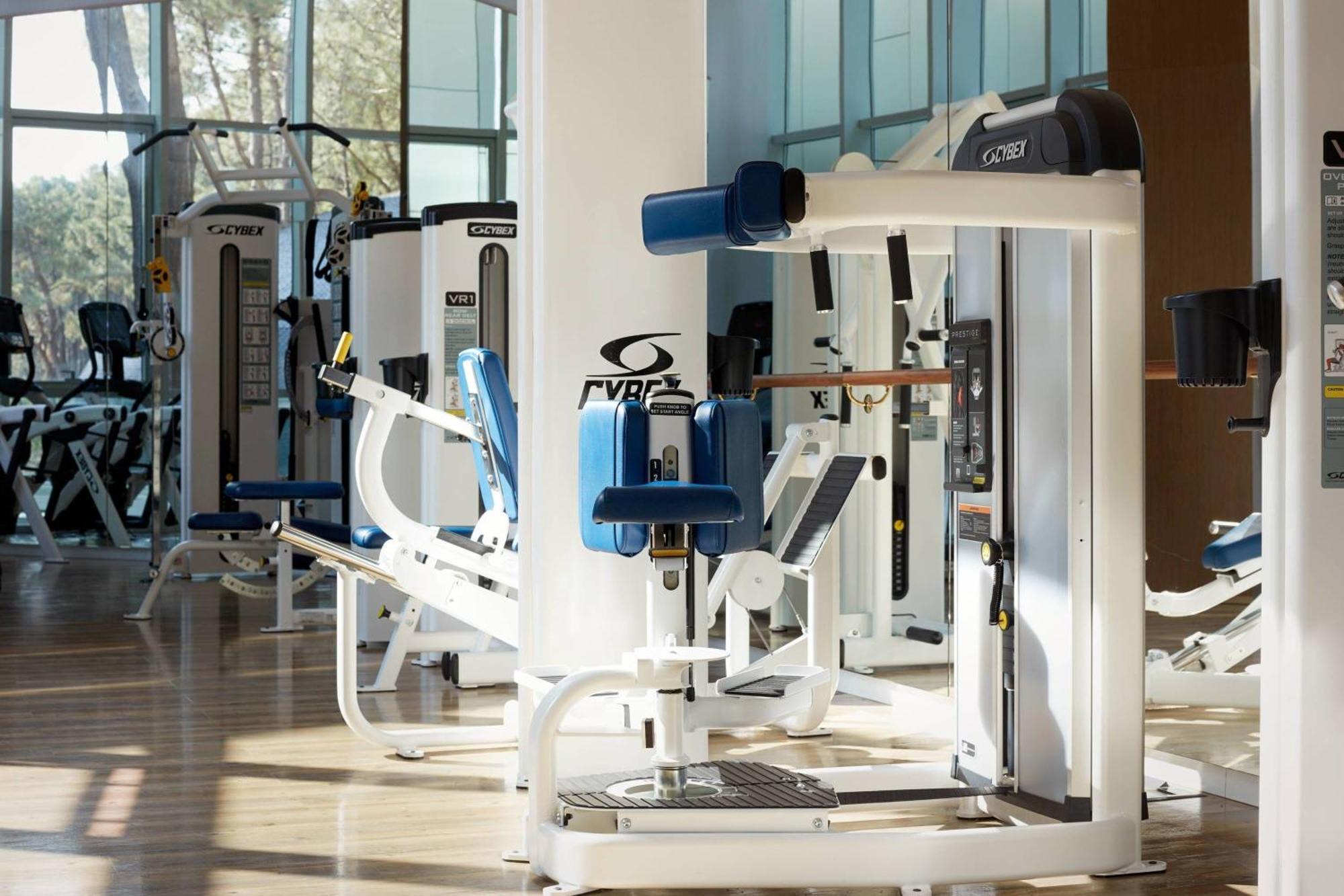 Paragraph Resort & Spa Shekvetili, Autograph Collection Exteriér fotografie A leg press machine